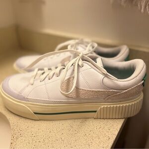 Like new, Nike Legacy Lifts